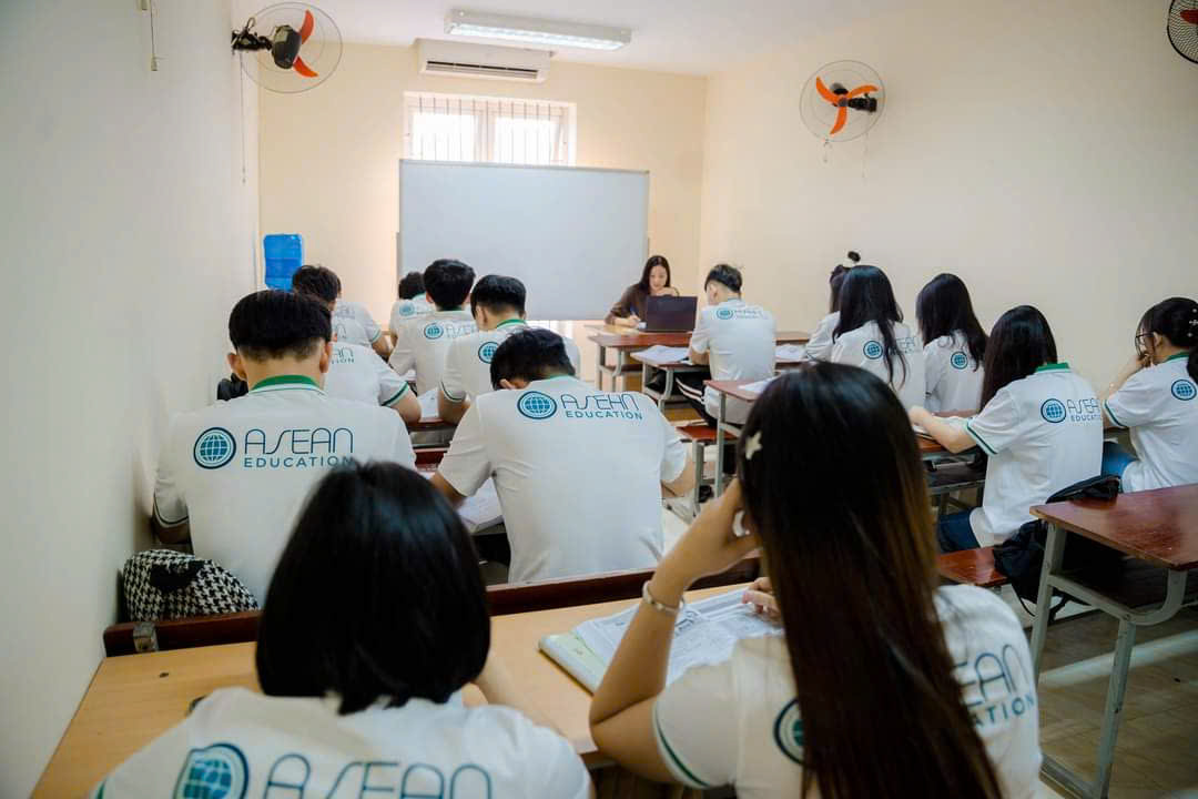 Dịch vụ đầu tư và phát triển thương mại ASEAN